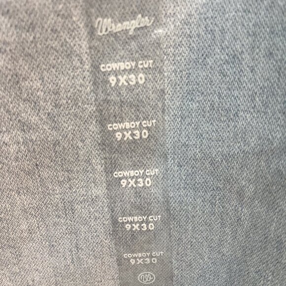 NWT Wrangler Women's Cowboy Cut Natural Rise Jeans Size 9/10 30" inseam - Picture 6 of 6